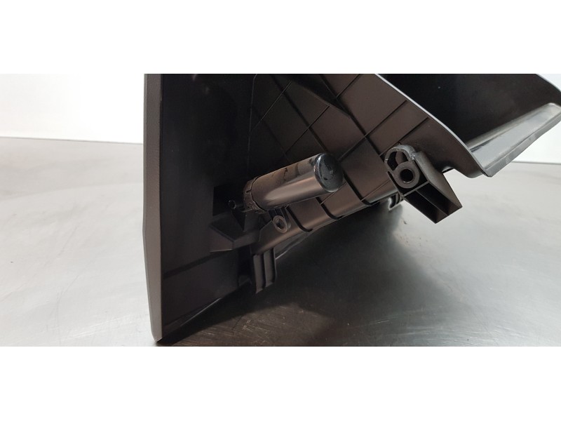 Recambio de guantera para suzuki sx4 glx referencia OEM IAM 7341061M10 7341061M105PK 