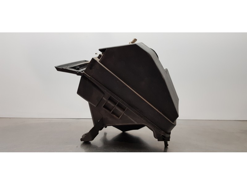 Recambio de filtro aire para hyundai tucson style 4wd referencia OEM IAM 28110D3200  