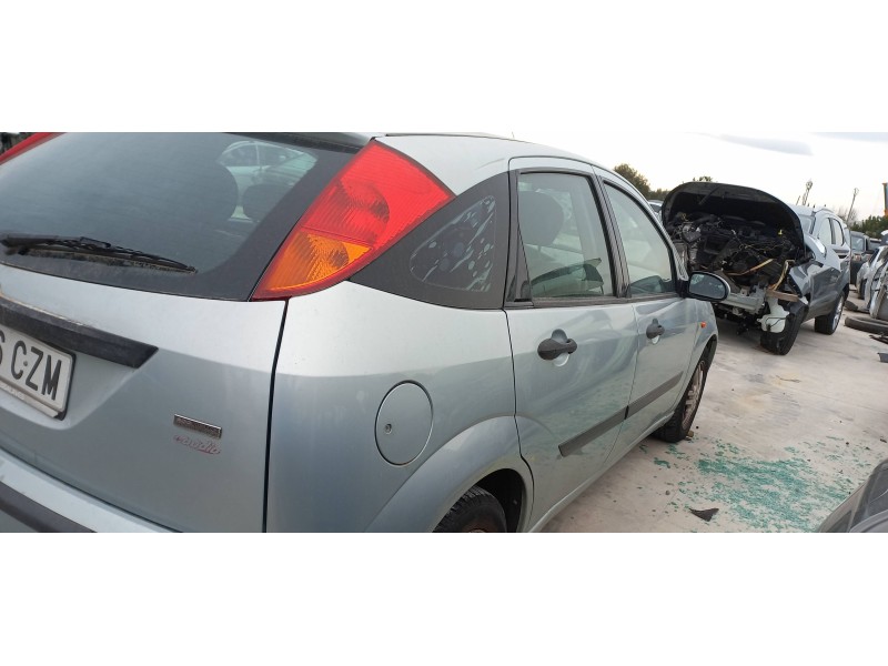 ford focus berlina (cak) del año 2004