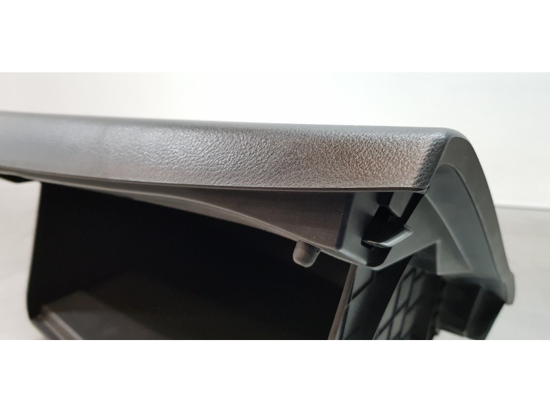 Recambio de guantera para suzuki sx4 glx referencia OEM IAM 7341061M10 7341061M105PK 