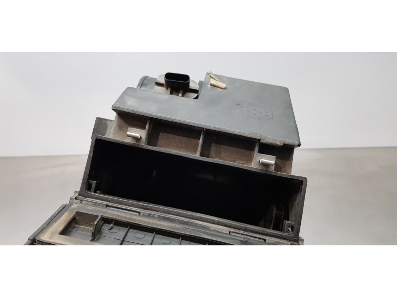 Recambio de filtro aire para hyundai tucson style 4wd referencia OEM IAM 28110D3200  