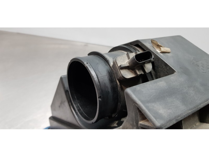 Recambio de filtro aire para hyundai tucson style 4wd referencia OEM IAM 28110D3200  