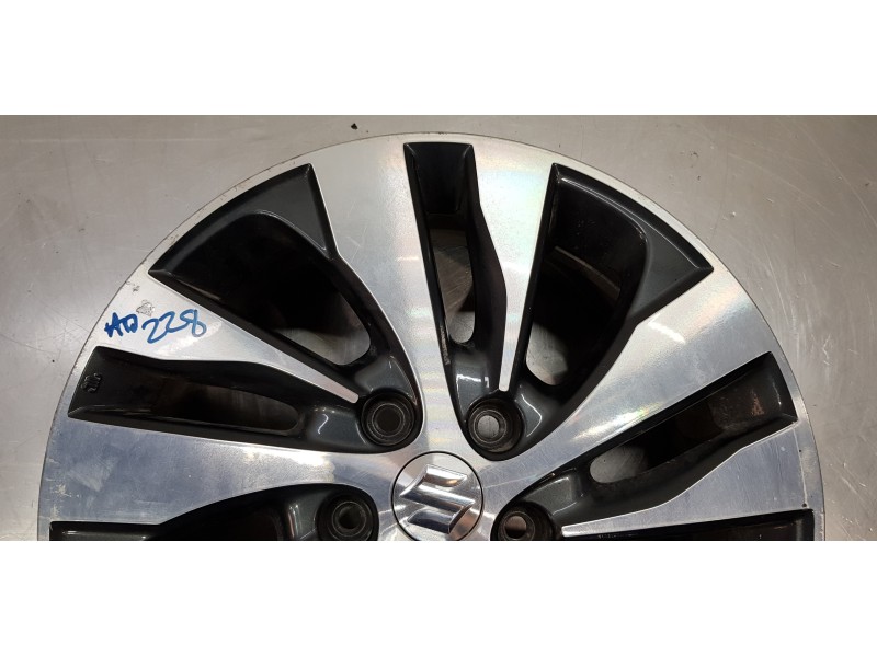 Recambio de llanta para suzuki sx4 glx referencia OEM IAM 4321064R70 4321064R80 