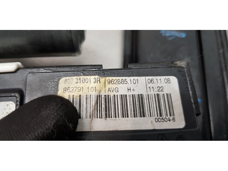 Recambio de elevalunas delantero izquierdo para renault laguna coupe base referencia OEM IAM 807010003R   Recambio de elevalunas delantero izquierdo para renault laguna coupe base referencia OEM IAM 807010003R