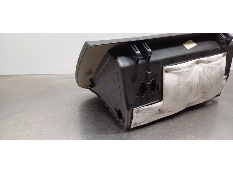 Recambio de guantera para hyundai tucson style 4wd referencia OEM IAM 84510D7100TRY  