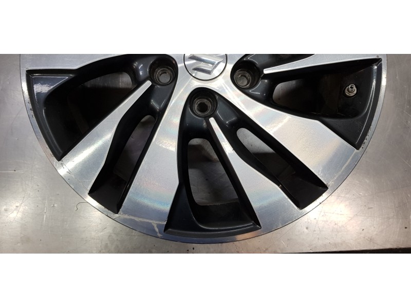 Recambio de llanta para suzuki sx4 glx referencia OEM IAM 4321064R70 4321064R80 