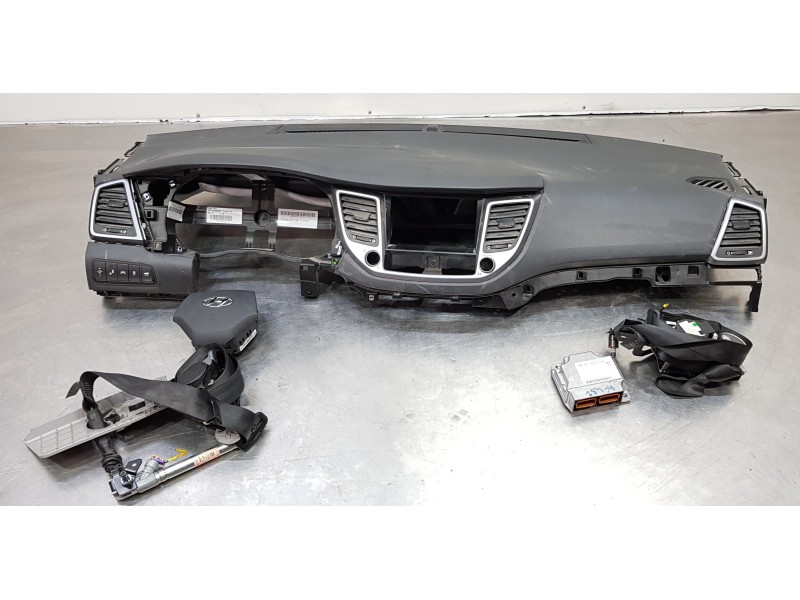 Recambio de kit airbag para hyundai tucson style 4wd referencia OEM IAM 84710D7000TRY  