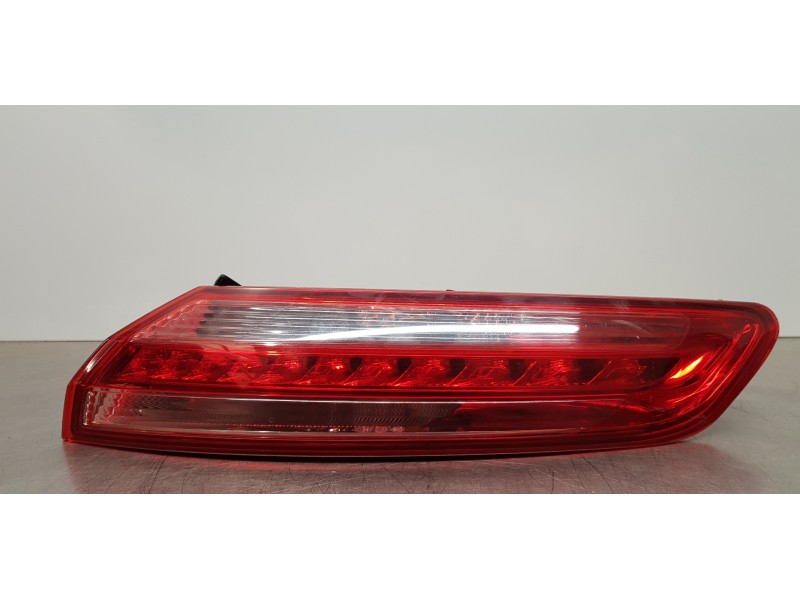 Recambio de piloto trasero derecho para renault laguna coupe base referencia OEM IAM 265500005R  