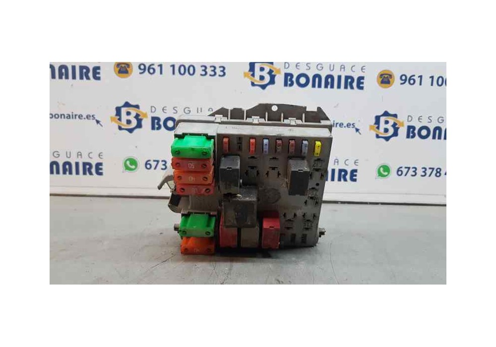 Recambio de caja reles / fusibles para alfa romeo gt (125) 2.0 jts 16v distinctive referencia OEM IAM 5174219  