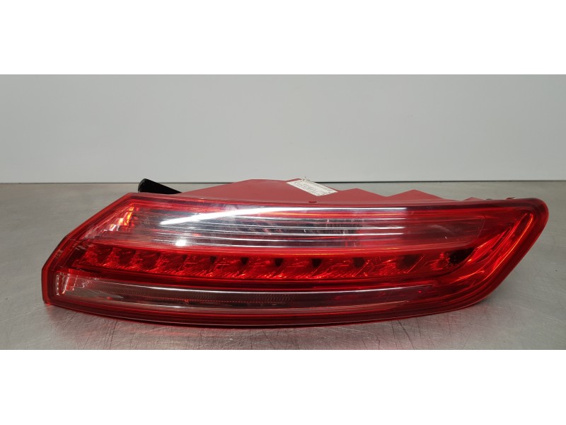 Recambio de piloto trasero derecho para renault laguna coupe base referencia OEM IAM 265500005R  