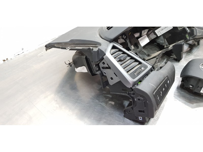 Recambio de kit airbag para hyundai tucson style 4wd referencia OEM IAM 84710D7000TRY  