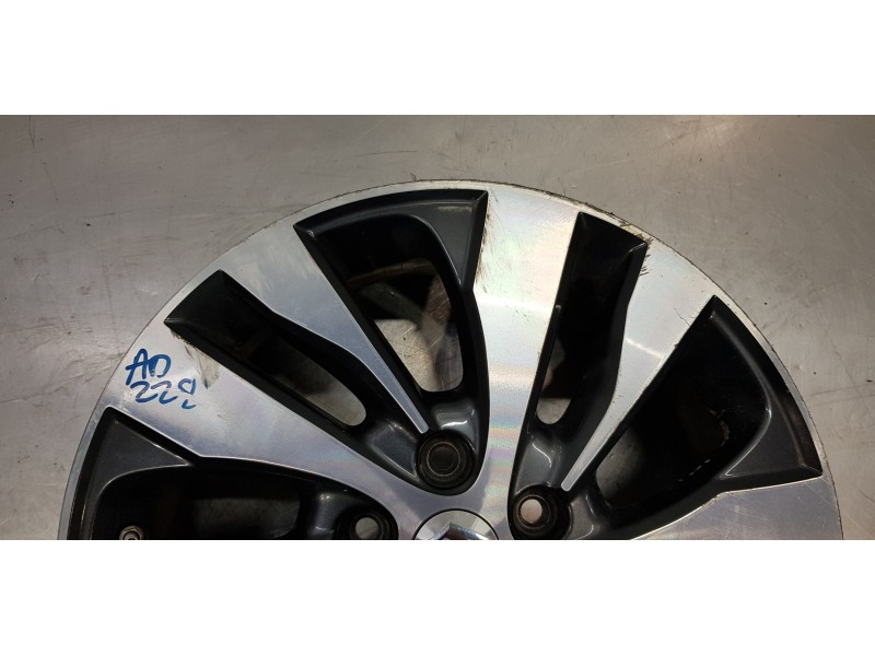 Recambio de llanta para suzuki sx4 glx referencia OEM IAM 4321064R70  