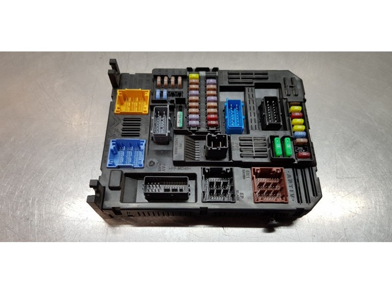 Recambio de caja reles / fusibles para citroen c4 grand picasso live referencia OEM IAM 9846483280   Recambio de caja reles / fusibles para citroen c4 grand picasso live referencia OEM IAM 9846483280
