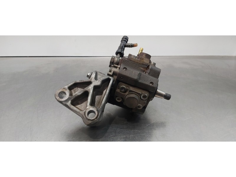 Recambio de bomba inyeccion para renault scenic ii grand privilege referencia OEM IAM 8200945033  