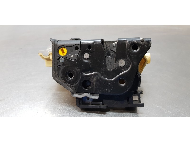 Recambio de cerradura puerta trasera izquierda para volkswagen passat berlina (3c2) trendline referencia OEM IAM 3C4839015A  