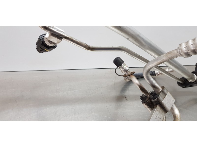 Recambio de tubos aire acondicionado para hyundai tucson hybrid referencia OEM IAM 97775CZ000  