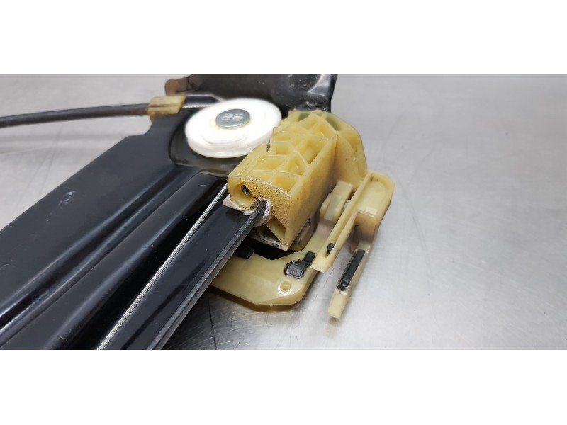 Recambio de elevalunas delantero izquierdo para bmw serie 5 lim. (f10) 520d referencia OEM IAM 51337182131   Recambio de elevalunas delantero izquierdo para bmw serie 5 lim. (f10) 520d referencia OEM IAM 51337182131