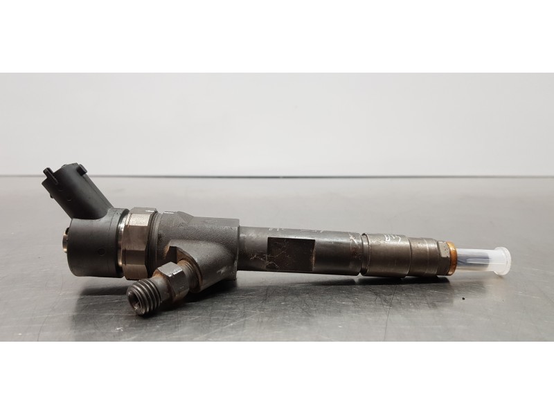 Recambio de inyector para renault scenic ii grand privilege referencia OEM IAM H82606383  