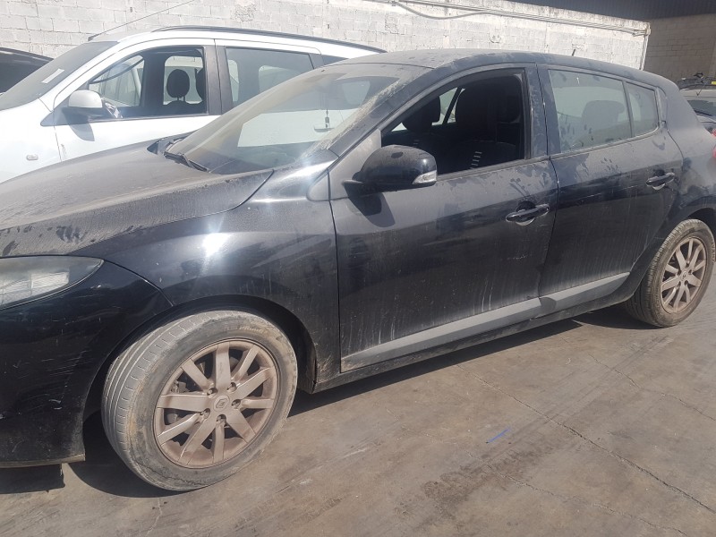renault megane iii berlina 5 p del año 2011