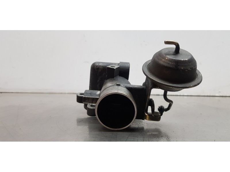 Recambio de caja mariposa para toyota yaris (ncp1/nlp1/scp1) 1.4 d-4d expo referencia OEM IAM 2610033010  