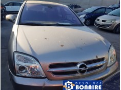 opel vectra c berlina del año 2004