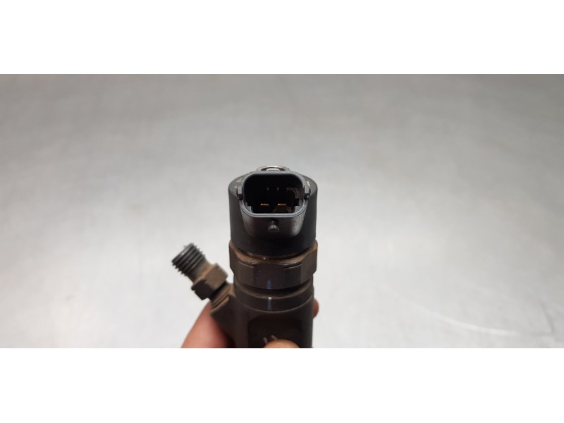 Recambio de inyector para renault scenic ii grand privilege referencia OEM IAM H82606383  