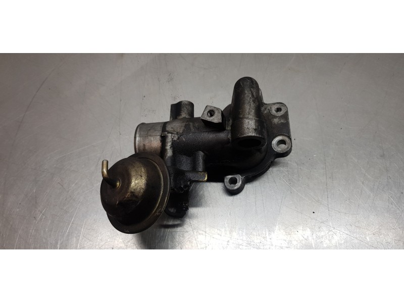 Recambio de caja mariposa para toyota yaris (ncp1/nlp1/scp1) 1.4 d-4d expo referencia OEM IAM 2610033010  