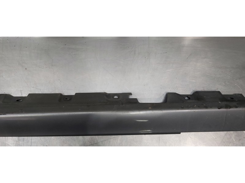 Recambio de faldon lateral para bmw serie 5 lim. (f10) 520d referencia OEM IAM 51777262663   Recambio de faldon lateral para bmw serie 5 lim. (f10) 520d referencia OEM IAM 51777262663