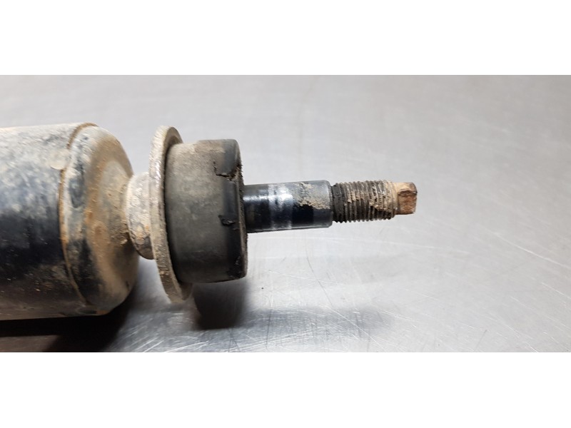 Recambio de amortiguador delantero derecho para nissan patrol gr (y61) comfort referencia OEM IAM 56110VB026   Recambio de amortiguador delantero derecho para nissan patrol gr (y61) comfort referencia OEM IAM 56110VB026