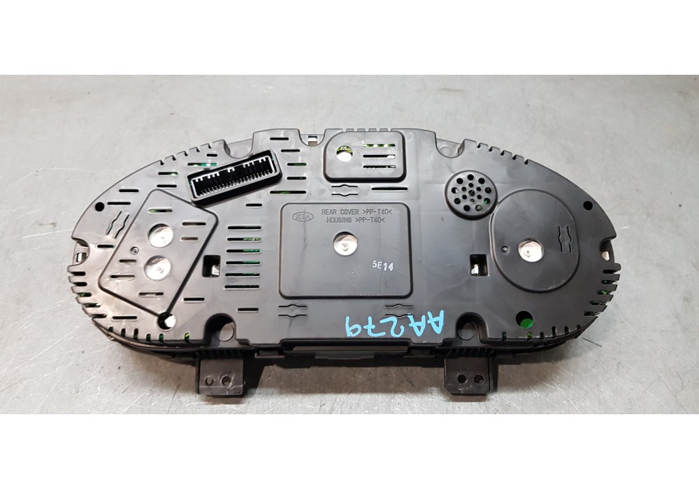 Recambio de cuadro instrumentos para kia sportage emotion 4x2 referencia OEM IAM 940233U026  