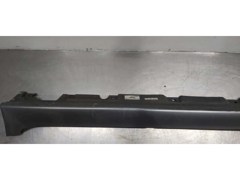 Recambio de faldon lateral para bmw serie 5 lim. (f10) 520d referencia OEM IAM 51777262663   Recambio de faldon lateral para bmw serie 5 lim. (f10) 520d referencia OEM IAM 51777262663