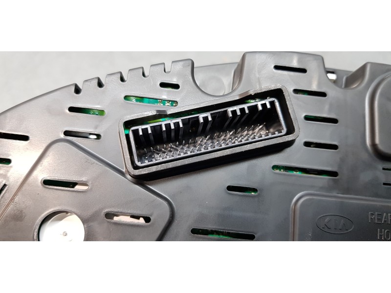 Recambio de cuadro instrumentos para kia sportage emotion 4x2 referencia OEM IAM 940233U026  