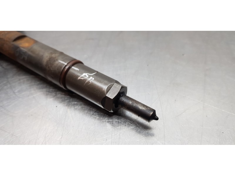 Recambio de inyector para chrysler voyager (rg) 2.5 crd se referencia OEM IAM 0445110059  