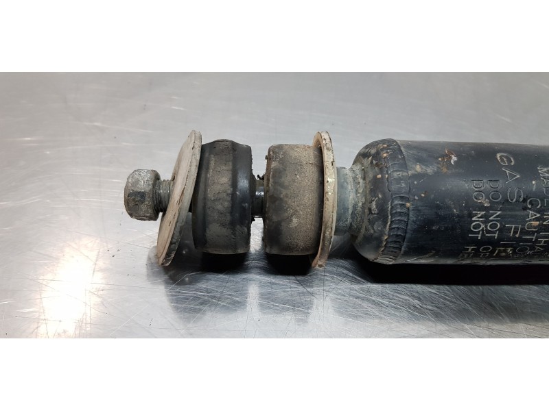 Recambio de amortiguador delantero izquierdo para nissan patrol gr (y61) comfort referencia OEM IAM 56110VB026  