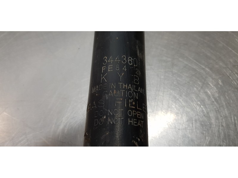 Recambio de amortiguador delantero izquierdo para nissan patrol gr (y61) comfort referencia OEM IAM 56110VB026  