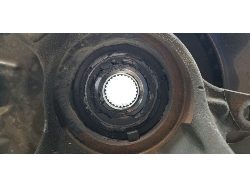 Recambio de mangueta delantera derecha para suzuki sx4 glx referencia OEM IAM 4511161M00  