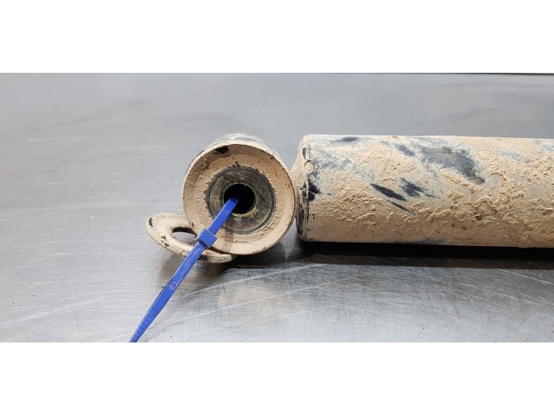 Recambio de amortiguador trasero derecho para nissan patrol gr (y61) comfort referencia OEM IAM 56200VB085   Recambio de amortiguador trasero derecho para nissan patrol gr (y61) comfort referencia OEM IAM 56200VB085