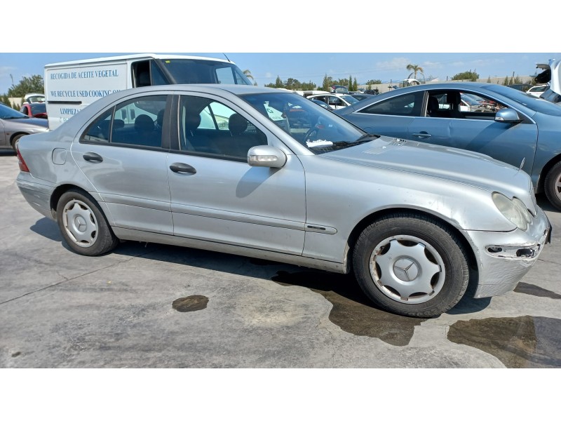 mercedes clase c (w203) berlina del año 2004