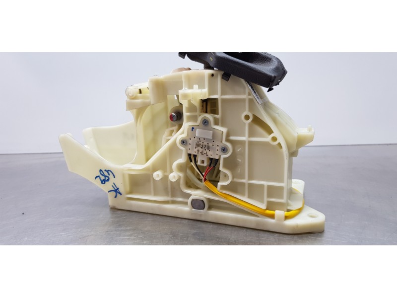 Recambio de palanca cambio para hyundai tucson style 4wd referencia OEM IAM 46700D7050  