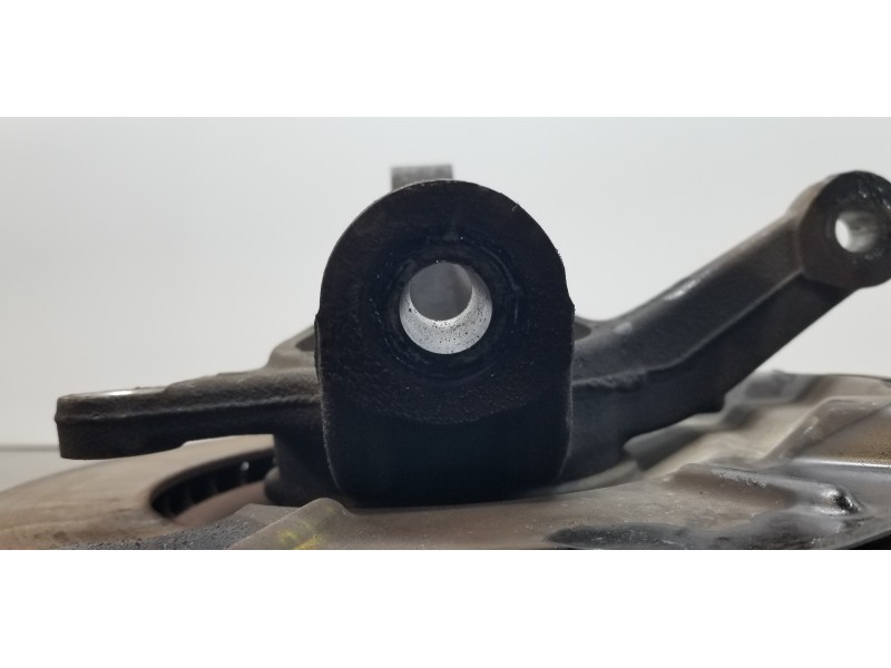 Recambio de mangueta delantera derecha para suzuki sx4 glx referencia OEM IAM 4511161M00  