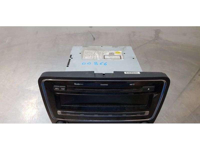 Recambio de sistema audio / radio cd para skoda superb combi (3t5) active referencia OEM IAM 3T0035161  
