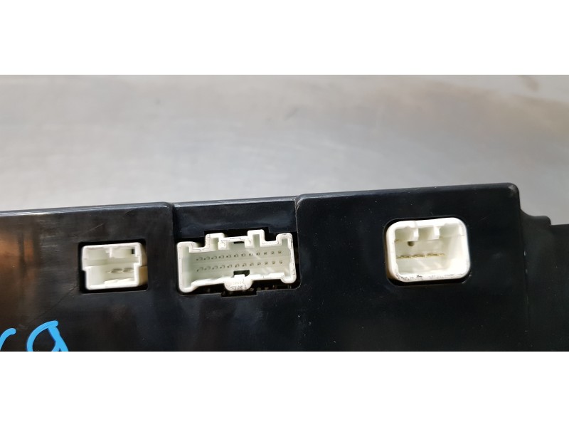 Recambio de mando climatizador para land rover discovery v6 td hse referencia OEM IAM JFC501110  