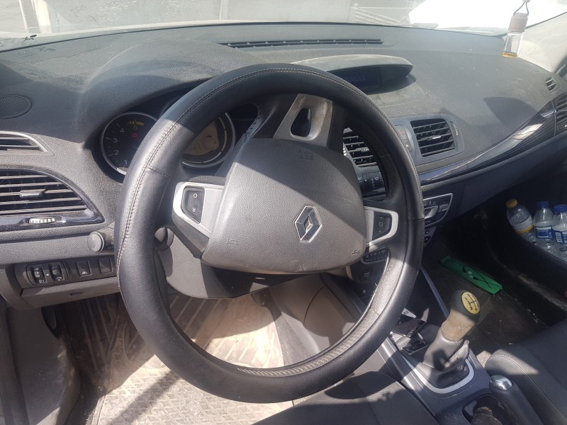 renault megane iii berlina 5 p del año 2011