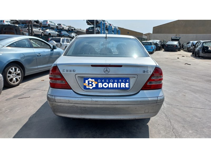 mercedes clase c (w203) berlina del año 2004