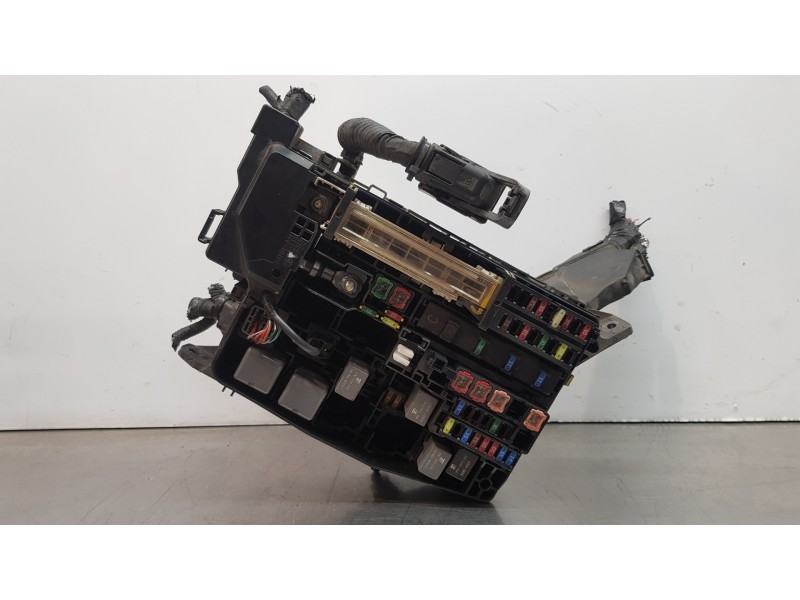 Recambio de caja reles / fusibles para toyota verso advance referencia OEM IAM 821110FS21   Recambio de caja reles / fusibles para toyota verso advance referencia OEM IAM 821110FS21