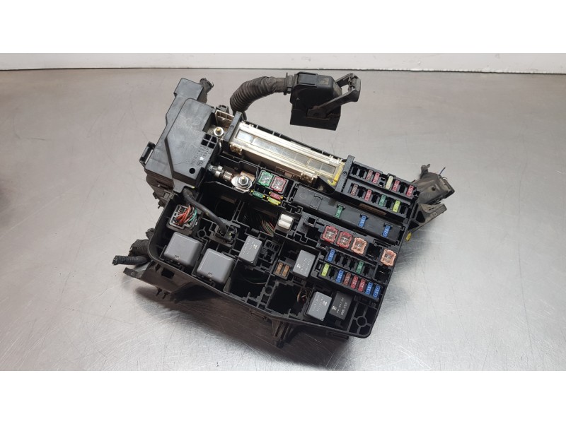 Recambio de caja reles / fusibles para toyota verso advance referencia OEM IAM 821110FS21   Recambio de caja reles / fusibles para toyota verso advance referencia OEM IAM 821110FS21