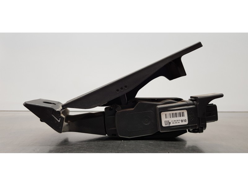 Recambio de pedal acelerador para hyundai tucson style 4wd referencia OEM IAM 32700B1000  