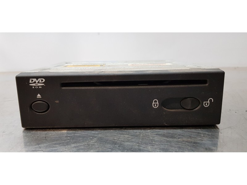 Recambio de sistema dvd para land rover discovery v6 td hse referencia OEM IAM YIB500120  