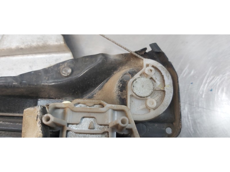 Recambio de elevalunas delantero izquierdo para ford focus berlina (cak) ambiente referencia OEM IAM 2M51A23201CD  