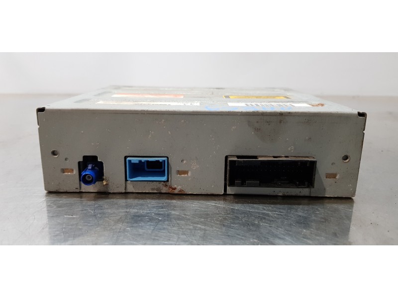 Recambio de sistema dvd para land rover discovery v6 td hse referencia OEM IAM YIB500120  